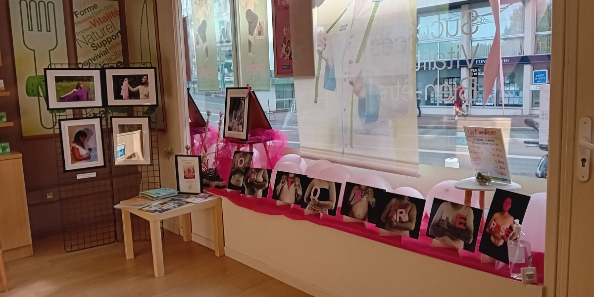 Vitrine du dietplus de Limoges pendant Octobre Rose